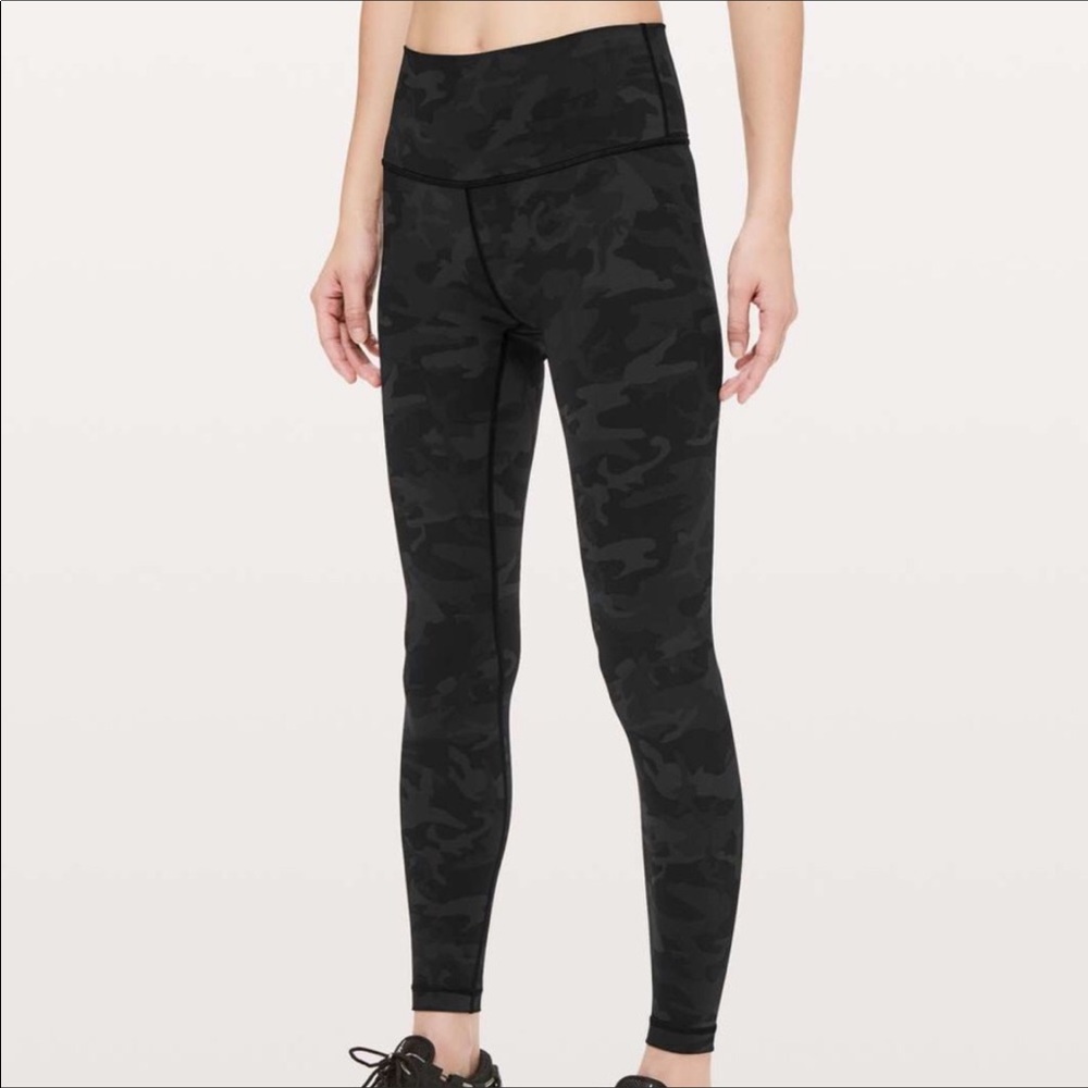 Lululemon Wunder unders black/gray CAMO!!!